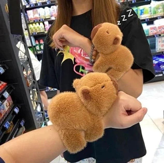 Антистрес | Мягкая капибара на руку с рюкзачком и вращающимся хвостом