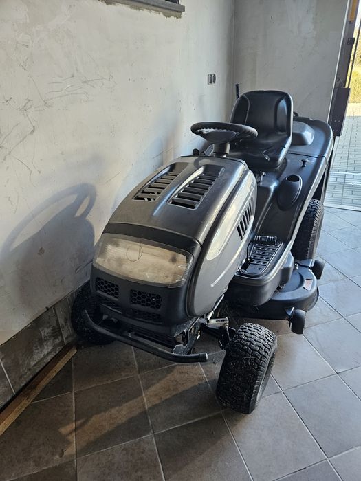 Traktorek kosiarka MTD  silnik Kawasaki  v2 24 KM  kosz hydrostat
