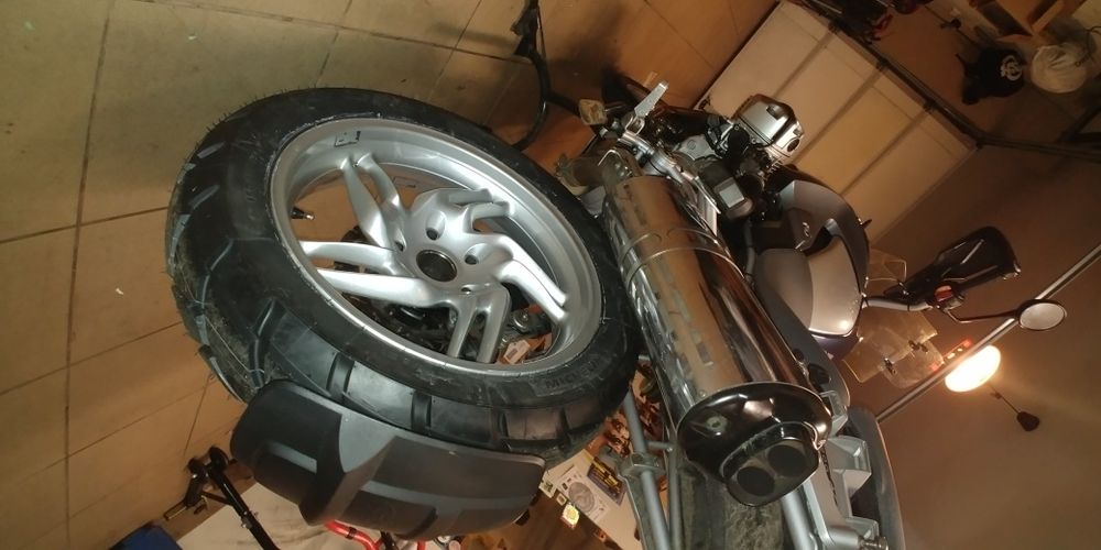 Wymiana opon motocyklowych wyważanie kół serwis transport  motocykli
