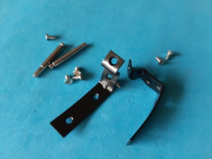 Kit reparação dobradiças porta luvas Audi A4 B6 e B7 de 2001 a 2008 NO