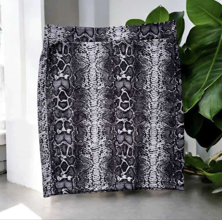 Spódnica Basic Collection L wzór wężowy czarno-szara