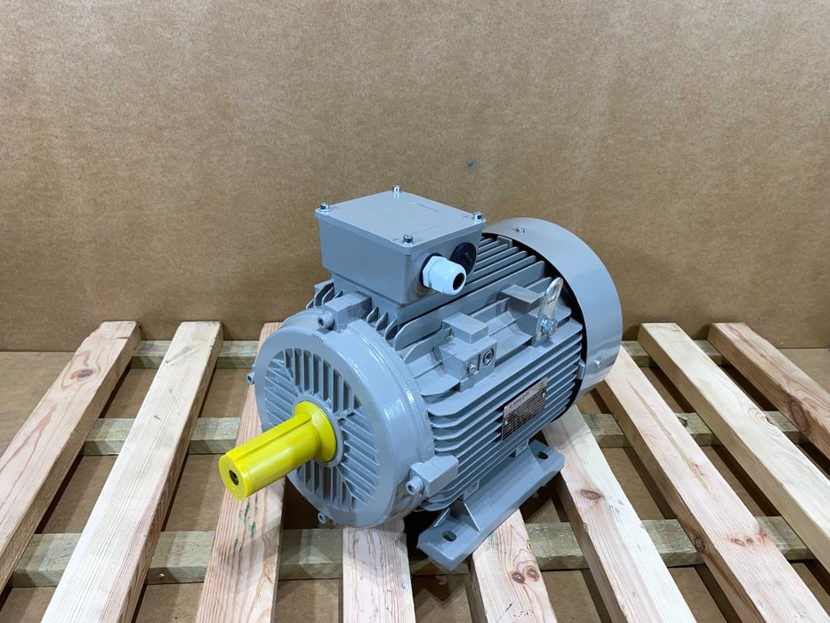 silnik elektryczny 4kW 965obr. 3fazowy IE2