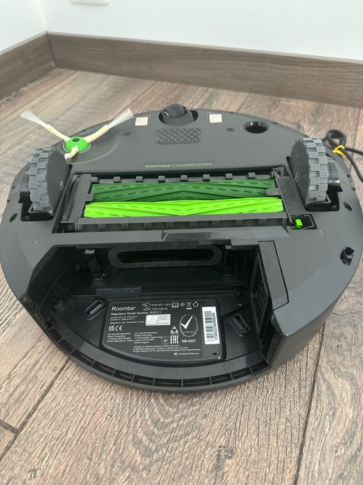 Automatyczny odkurzacz iRobot Roomba i3
