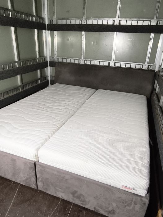 Łóżko szare tapicerowane + materace