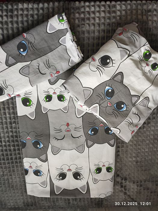 Постільна білизна для дівчинки чи хлопчика.Комплект бу і новий. 200/90