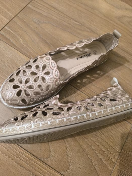 Espadryle ażurowe kwiatki