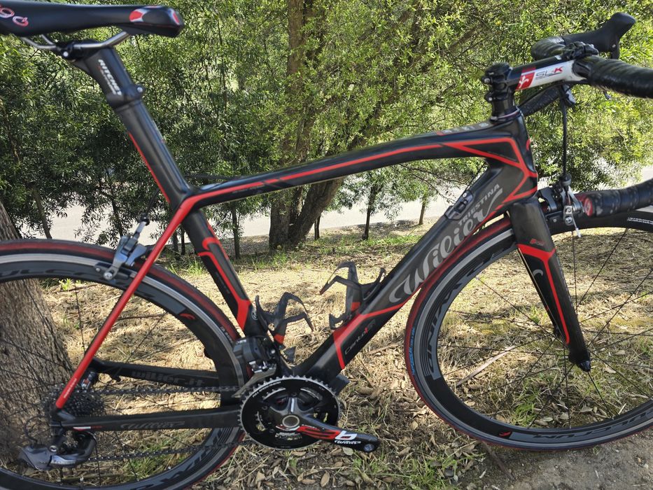 Bicicleta carbono grupo eletrico