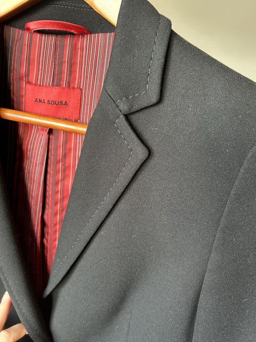 Blazer preto cintado da Ana Sousa