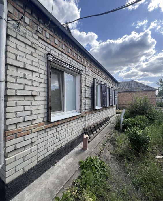 Продам цегляний будинок.Решкут