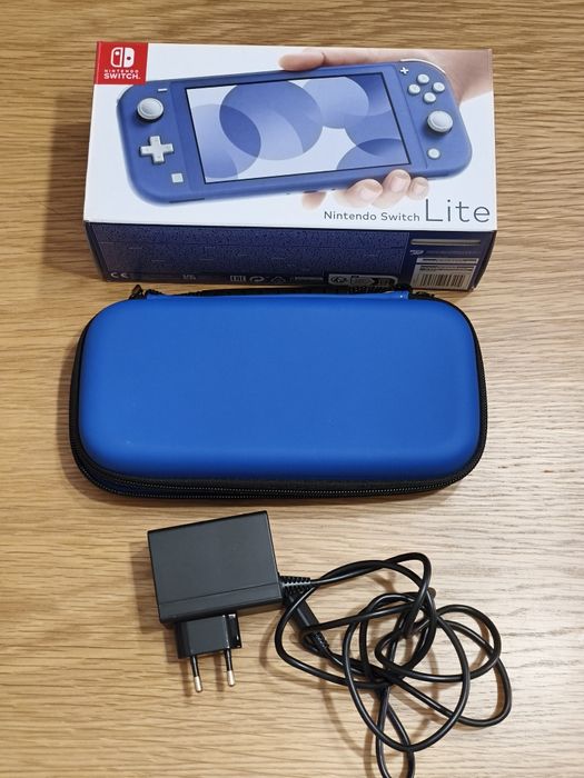 Nintendo Switch Lite com 2 anos de garantia