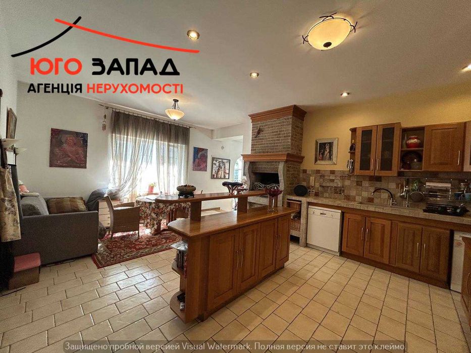 Продам красивый дом на две семьи  в 5 минутах от "Золотого Берега"