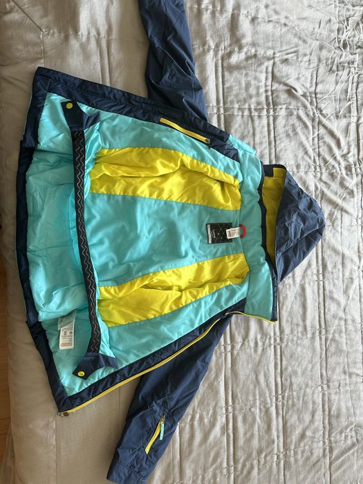 Blusao de inverno e neve de crianca como novo