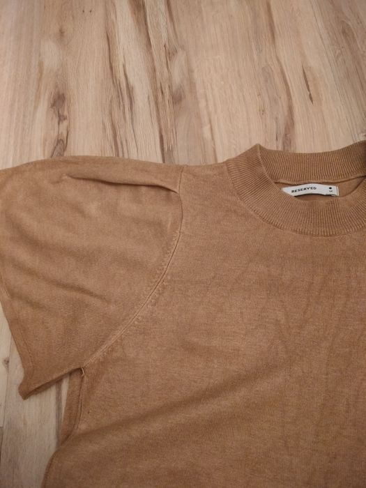 Piękna Reserved nietypowe rękawki