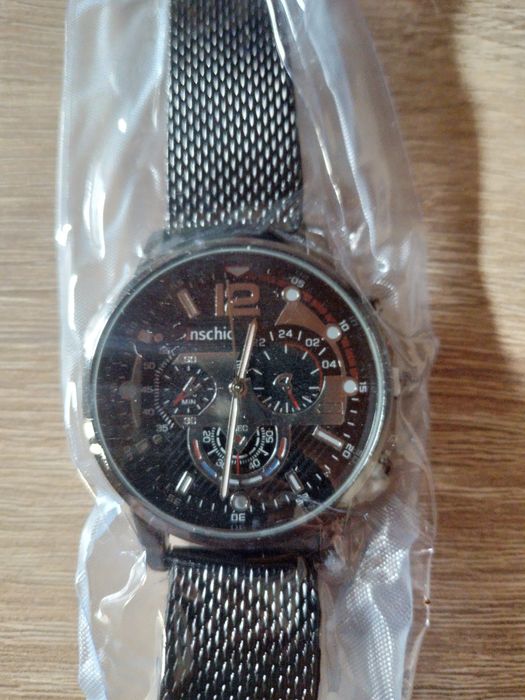 Zegarki różne kwarcowe