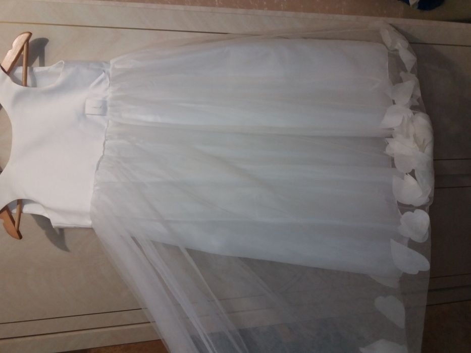 Нарядное платье для девочки