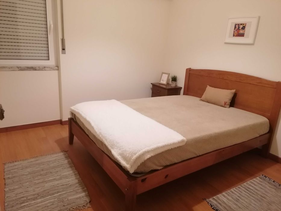 Quarto para arrendamento, permitidos casais, em Oeiras