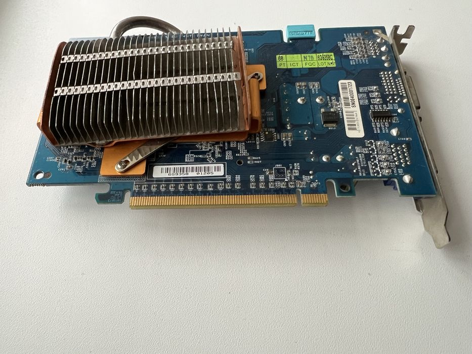 Gigabyte GV-NX76T128D-RH PCI-Ex