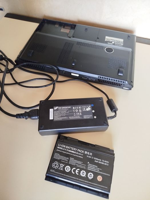 Ноутбук Eurocom-Clevo  model P150HM/відеокарт AMD: Radeon HD 6990M 2GB/опер.12GB/проц.4ядра 8-потоків Intel Core i7-2960XM до 3.7GHz/ AКБ до 4год.роб.