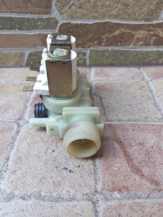 насос , електроклапан пральної машини арістон