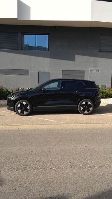 VOLVO EX30 – Este SUV elétrico de 2025
