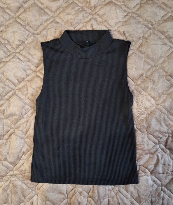 Жіноча футболка без рукавів. Б/у