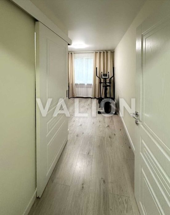 Продаж 2-кім квартири на вул. Олега Мудрака (Наумова) 41. Академ