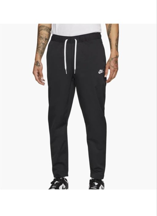 Брюки мужские Nike Club Wvn Taper Leg Pant Black DX0623-010