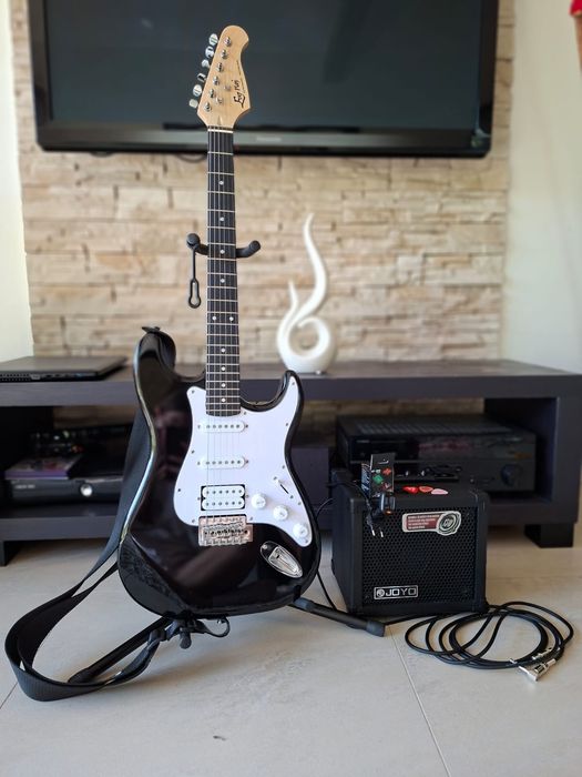 Zestaw Gitarowy: Gitara Ever Play ST-2 + Wzmacniacz JOYO DC-15