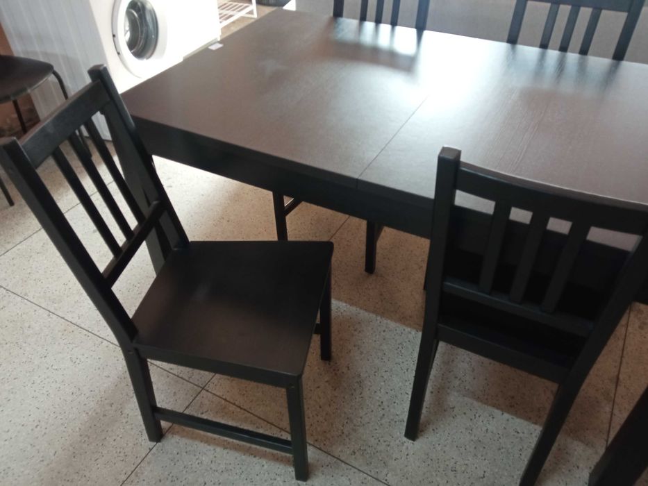 Mesa de sala + 4 cadeiras