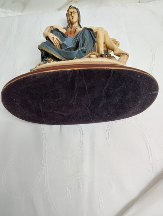 Imagem/Estátua, Virgem Pietà
