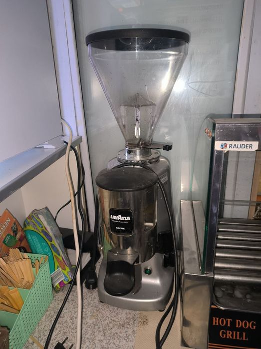 Кофемолка італійська оригінал в гарному стані