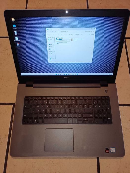 Laptop Dell 17" / i7 / 240 ssd / 8gb ram / win11