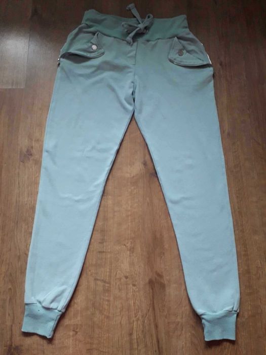 Spodnie dresowe rozmiar XS/34 Amisu/New Yorker