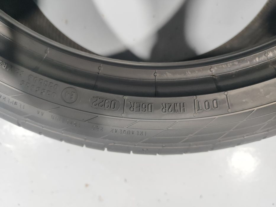 2 pneus semi novos 235-40R18 Continental contact5 - Oferta dos  portes