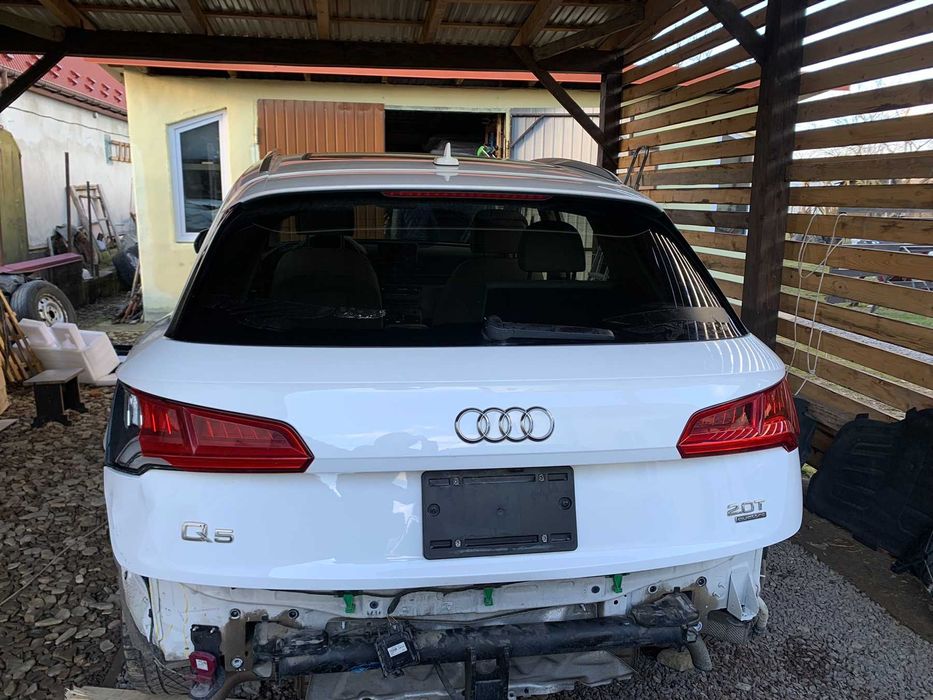 Кришка багажника audi Q5 80a