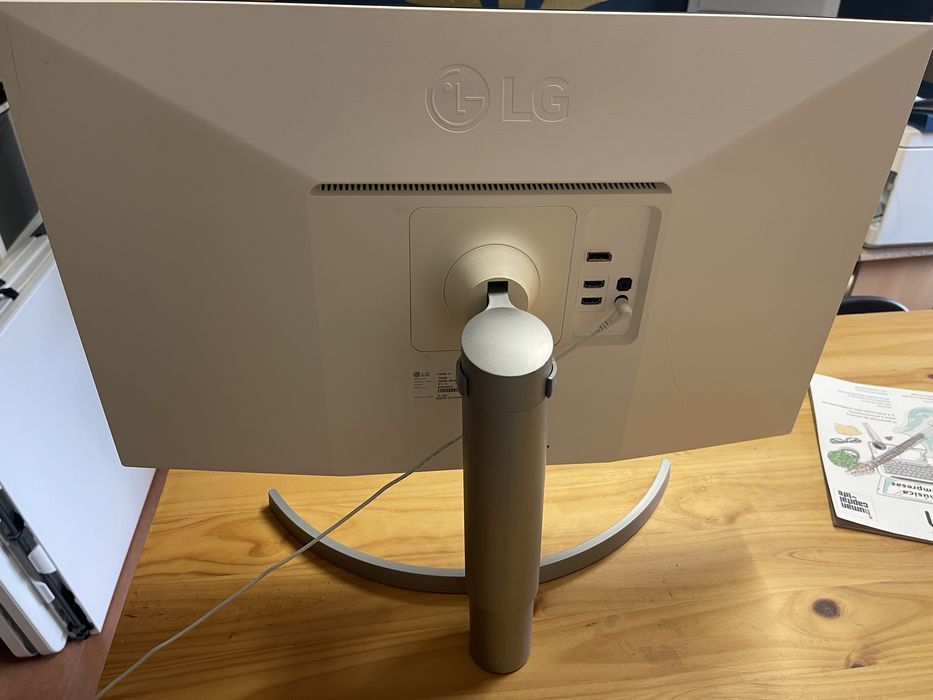 Monitor LG27” UL550 como novo