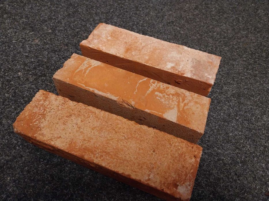 Cegła klinkierowa ścięta, cegła stuletnia, cegła rozbiórkowa