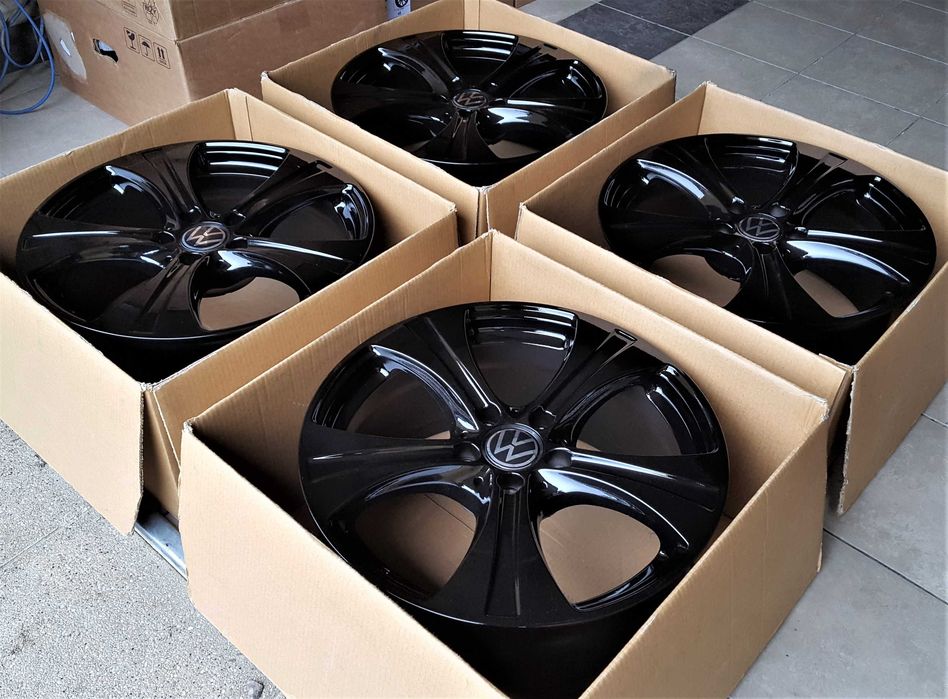 Alufelgi 18 5x112 VW Passat Tiguan Sirocco Arteon Czarne 632#