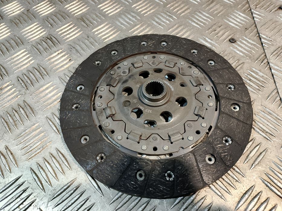 Tarcza Sprzęgła + Docisk Vw Golf V 5 1.9 Tdi 105 Km