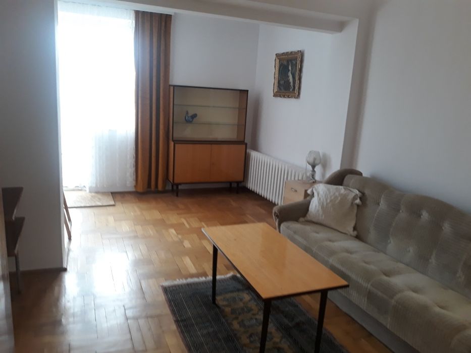 Pokój z balkonem