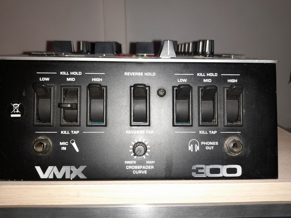BEHRINGER pro mixer vmx300 Fânzeres E São Pedro Da Cova • OLX Portugal