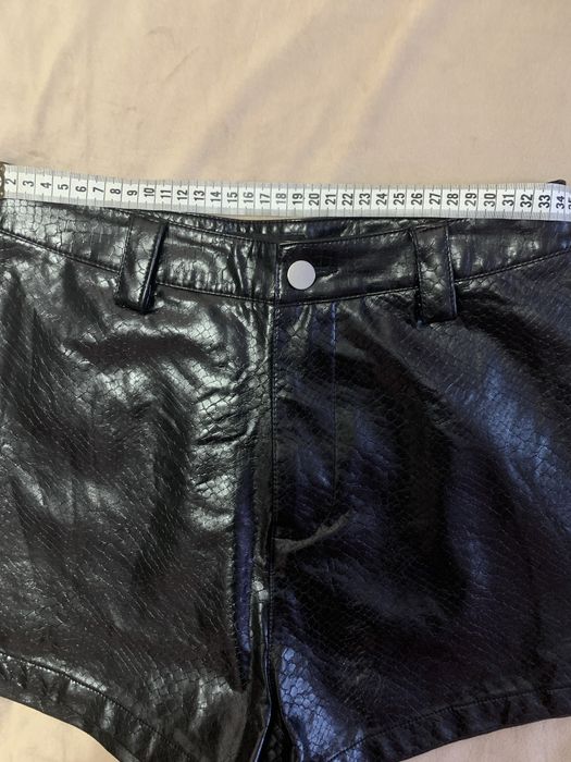 Шорти шкіряні жіночі