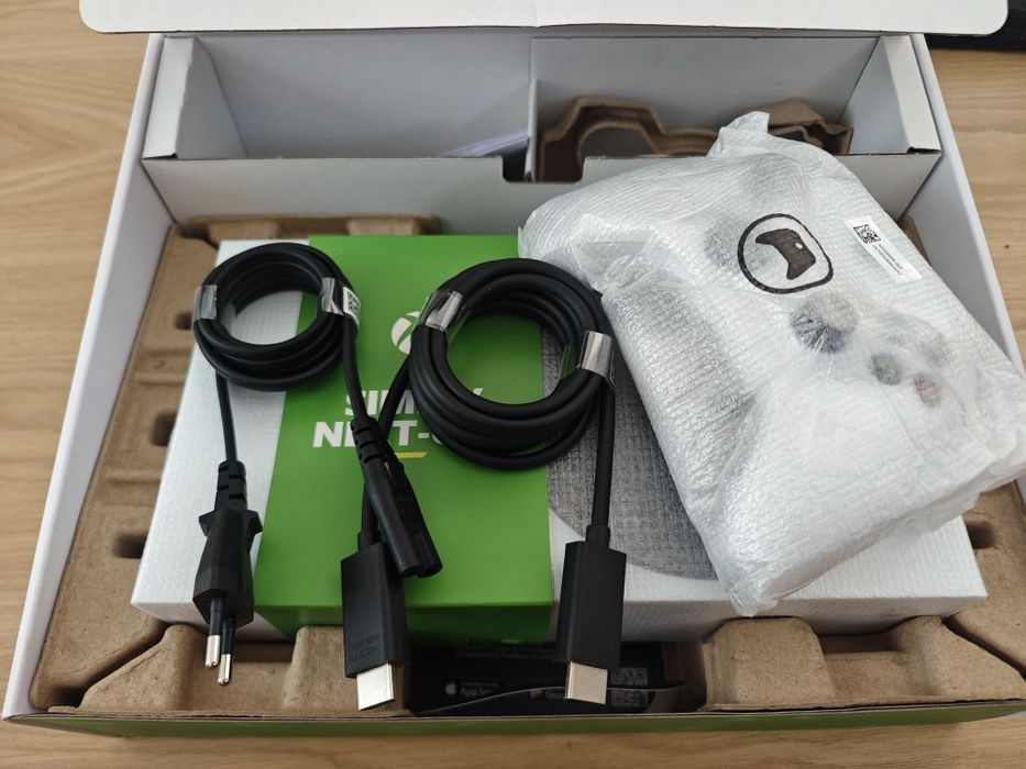 Nowy Xbox Series S 512gb , folie , gwarancja