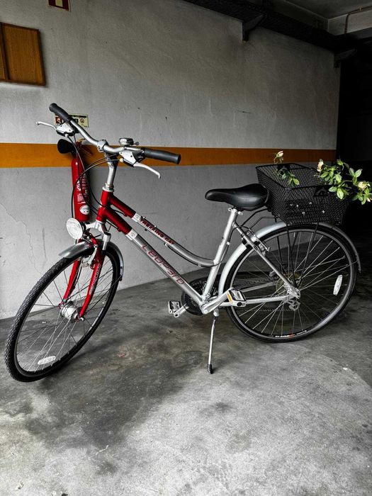 Vendo duas Bicicletas em bom estado.