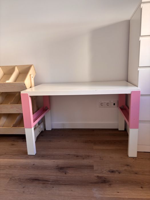 Mesa quarto criança