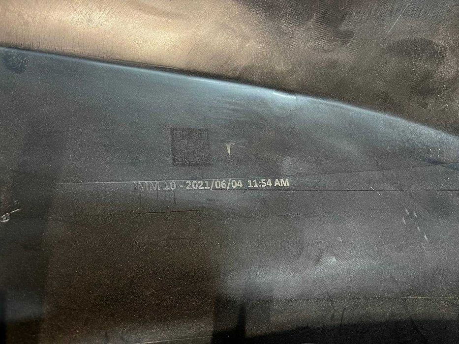 Бампер передній під парктроніки Tesla Model 3 1084168-00-F 2018-2022