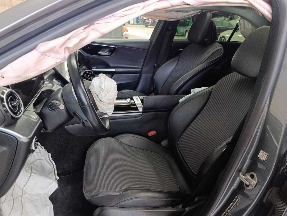 MERCEDES-BENZ C220d Avantgarde