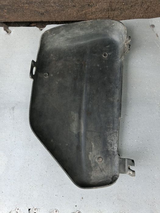 Boczek prawy WSK 125