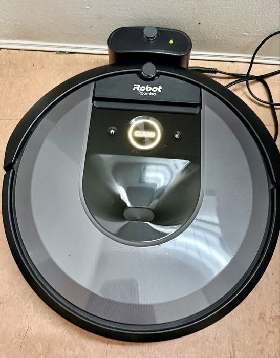 iRobot Roomba i7 em otimo estado iclui 4 filtros e 3 helices novas