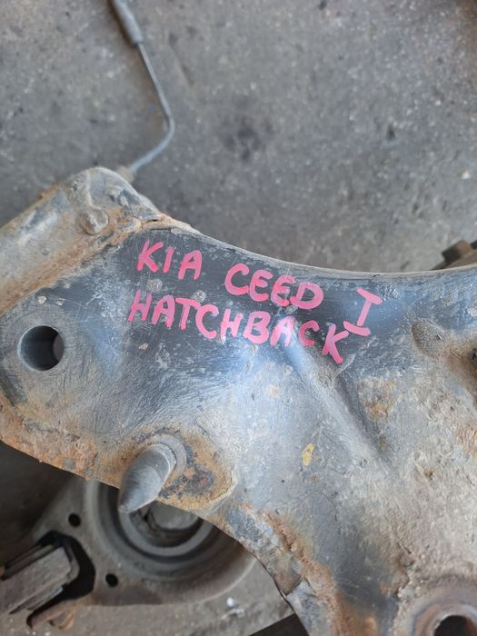 Belka tył Kia Ceed I hatchback zawieszenie belka tylna